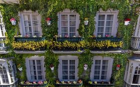 La Casa De Las Flores
